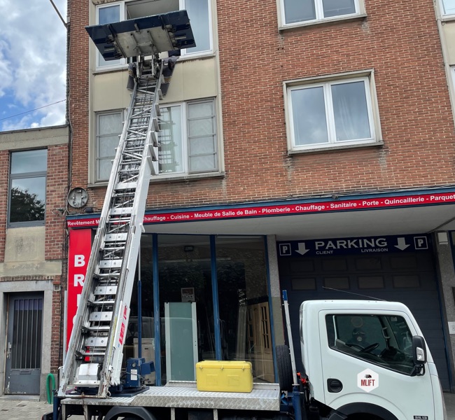 location de monte charge lift demengement ixelles uccle woluwe laeken